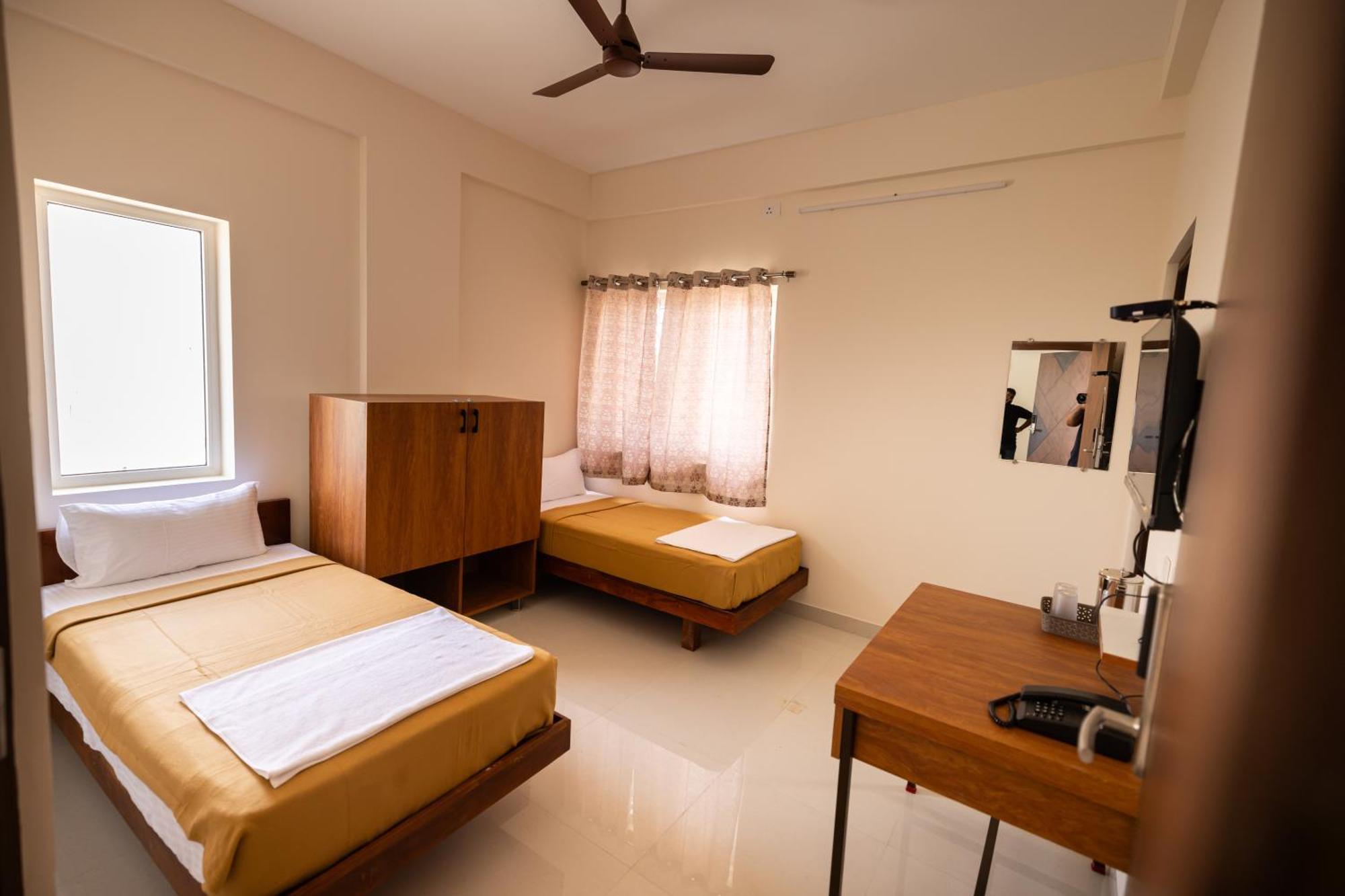 Hotel Viba Residency à Coimbatore Extérieur photo